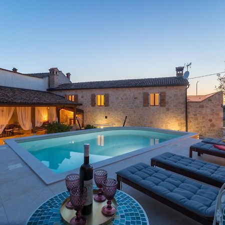 Casa Jagoda Višnjan エクステリア 写真
