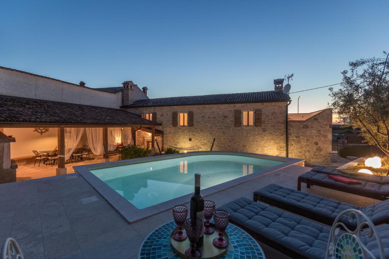 Casa Jagoda Višnjan エクステリア 写真